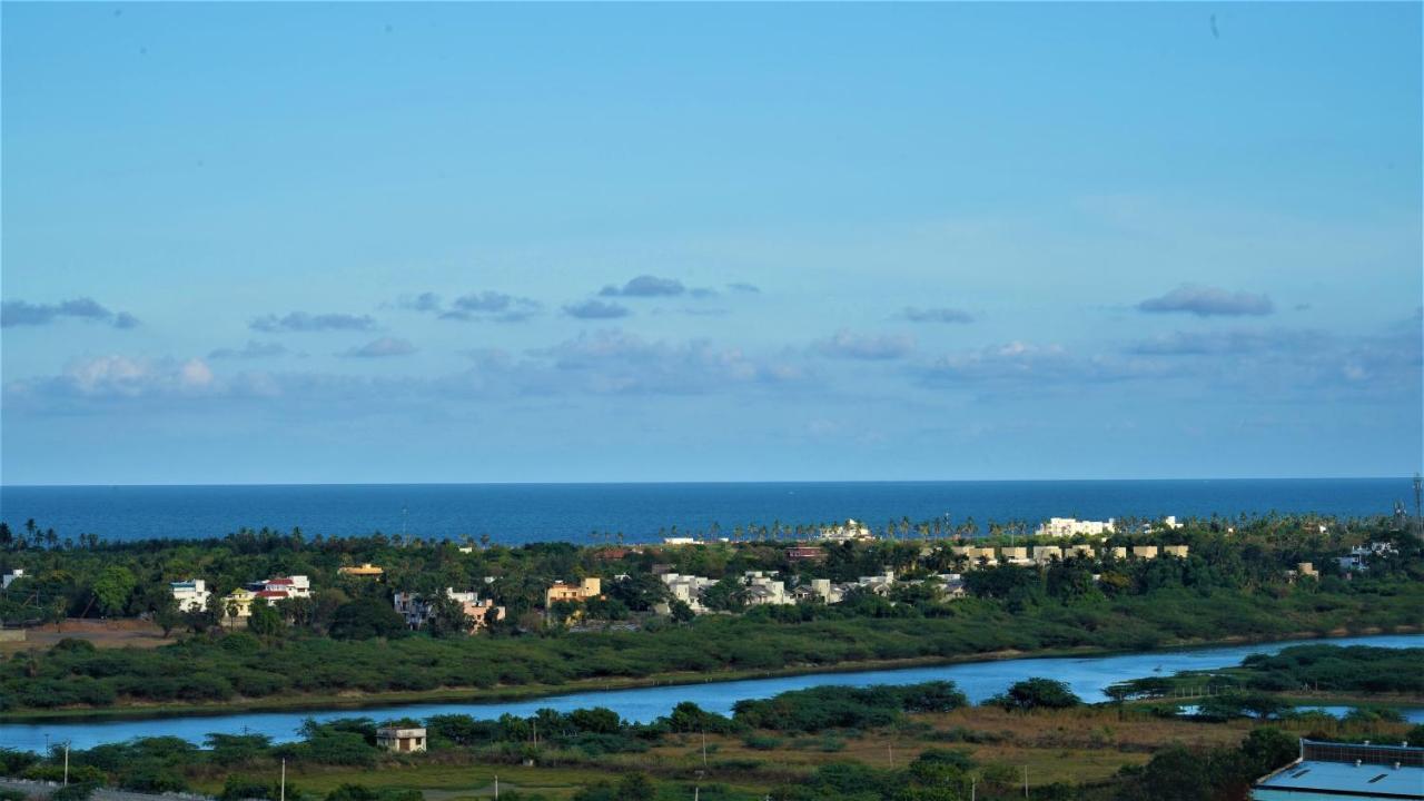 Novotel Chennai Sipcot מראה חיצוני תמונה View of the town