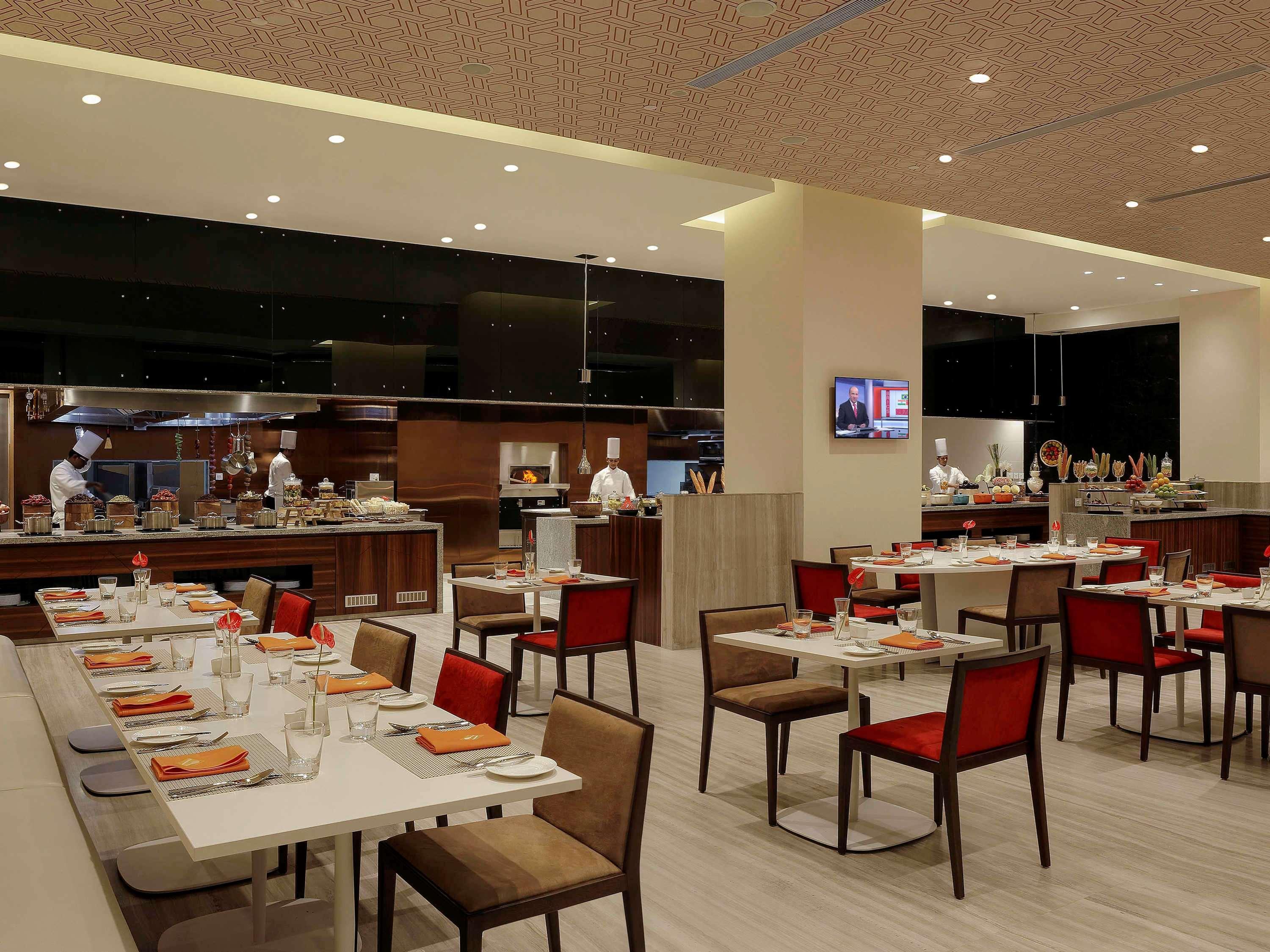 Novotel Chennai Sipcot מראה חיצוני תמונה The restaurant