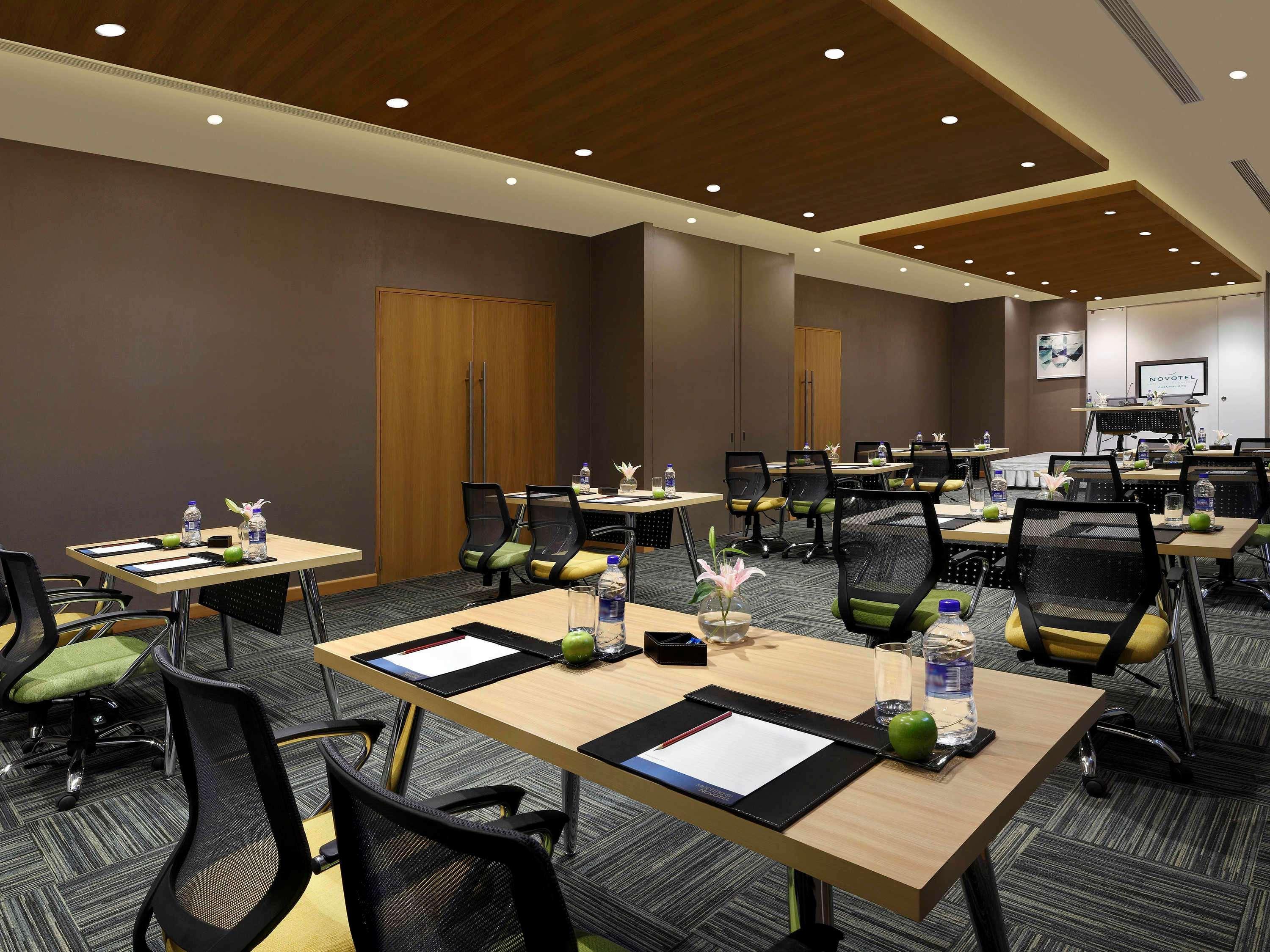 Novotel Chennai Sipcot מראה חיצוני תמונה Meeting room