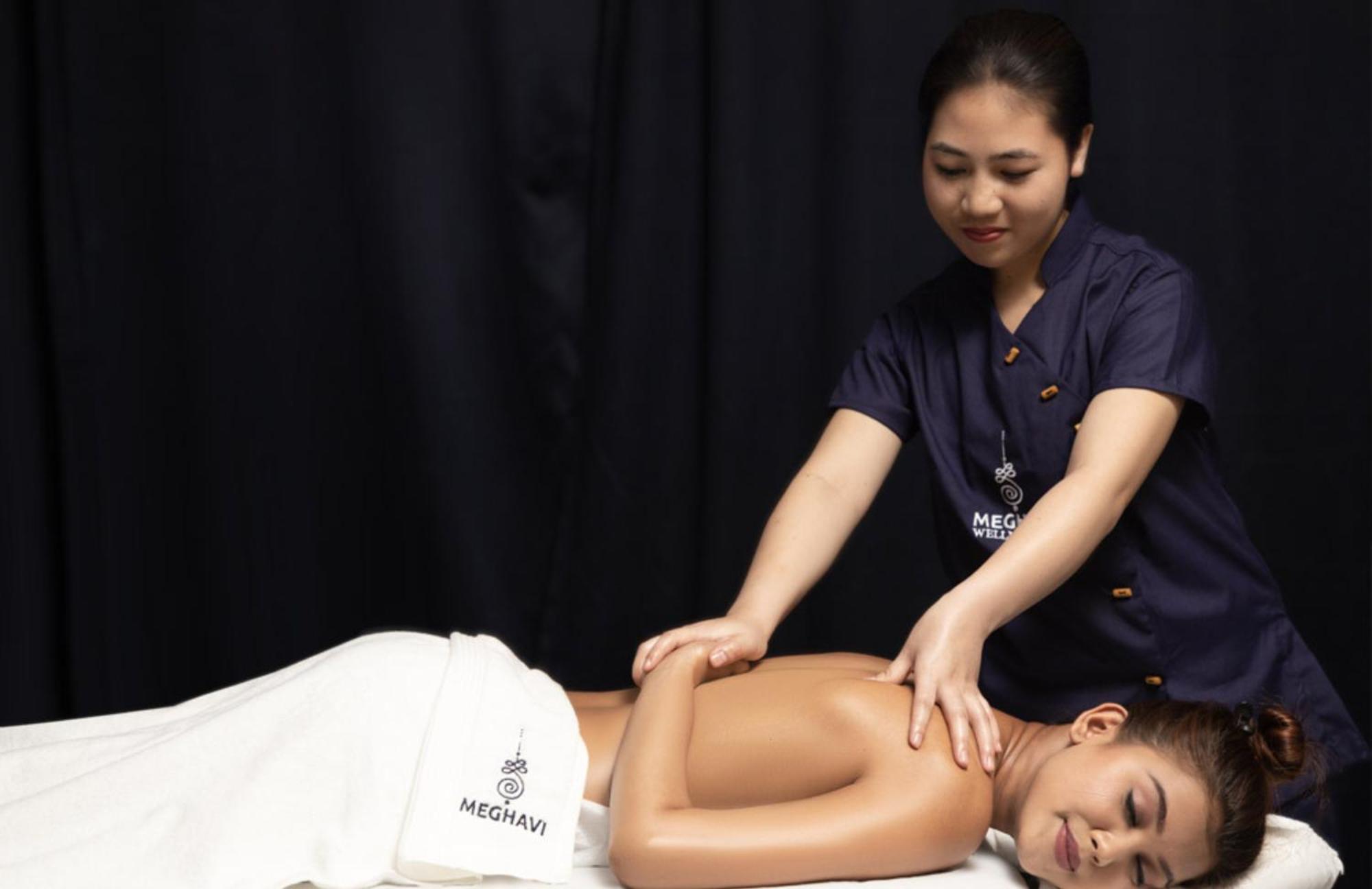 Novotel Chennai Sipcot מראה חיצוני תמונה Thai massage