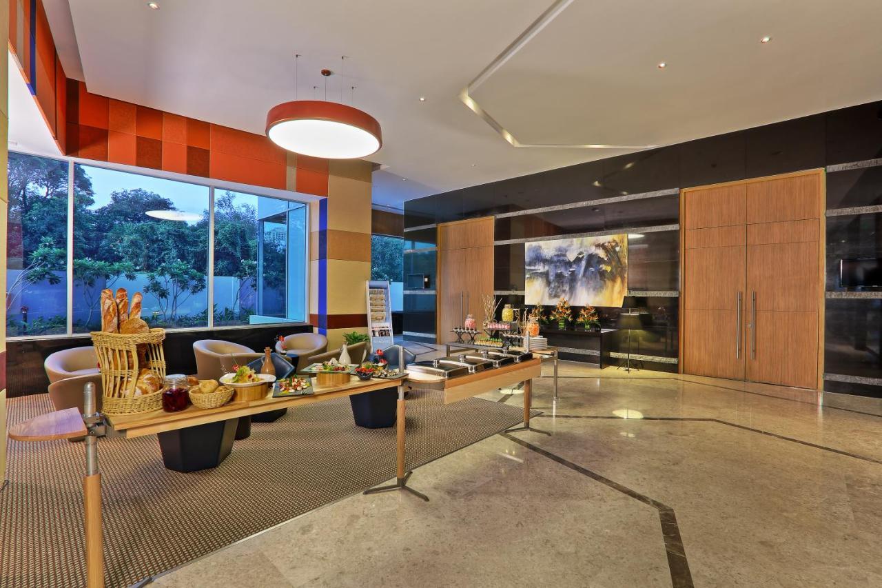 Novotel Chennai Sipcot מראה חיצוני תמונה The lobby