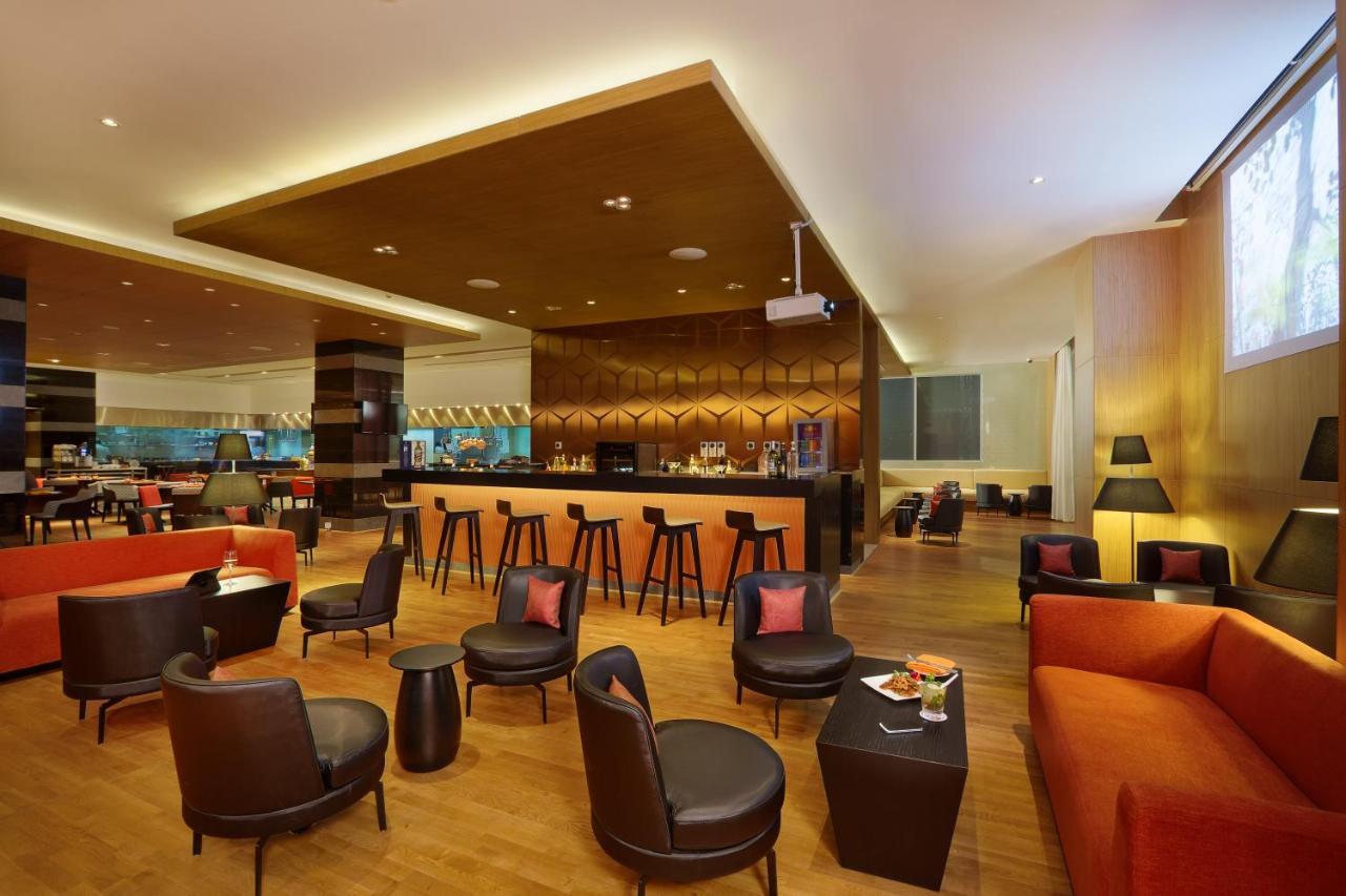 Novotel Chennai Sipcot מראה חיצוני תמונה The lounge at KLIA