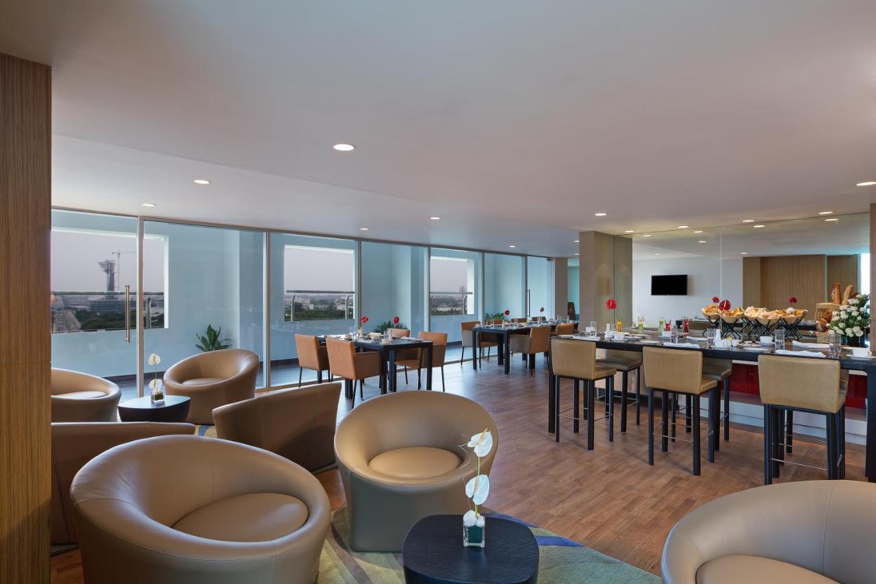 Novotel Chennai Sipcot מראה חיצוני תמונה The lounge at the airport